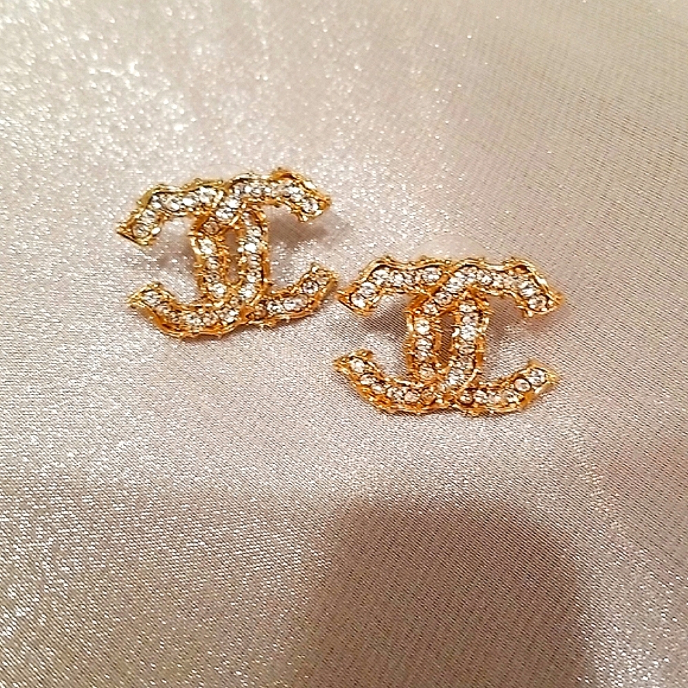 CHANEL Crystal CC Earrings Gold